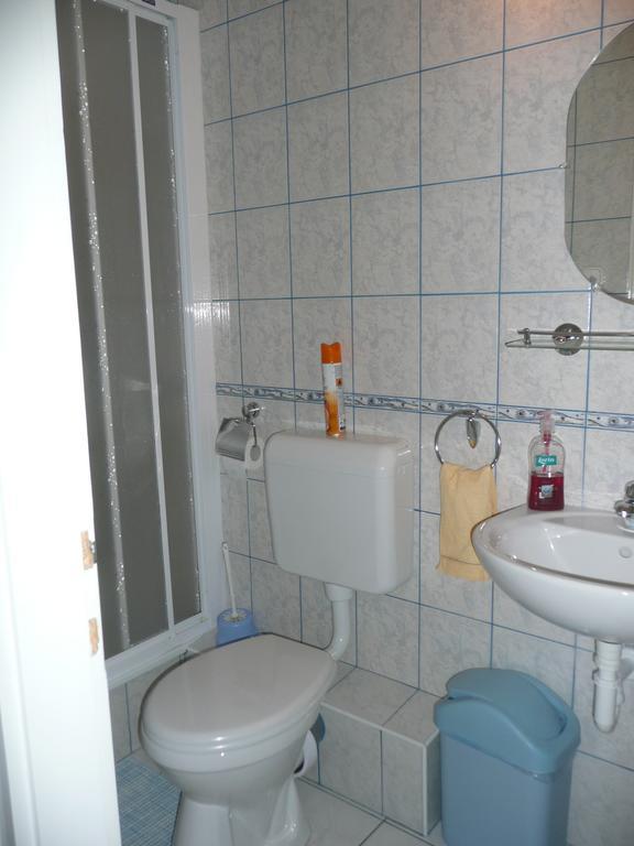 Hotel Zsuzsi Vendeghaz Zalaegerszeg Zimmer foto