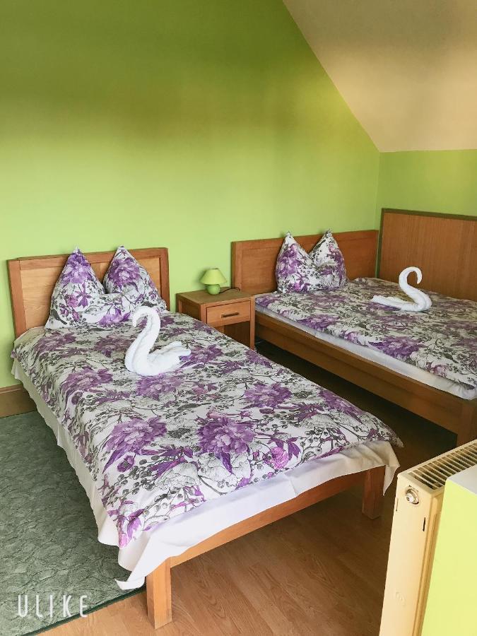 Hotel Zsuzsi Vendeghaz Zalaegerszeg Exterior foto
